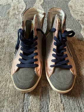 Golden Goose Kids High-Top Sneakers in Gray and Rose Gold with Navy Laces